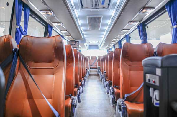 1615304009903981.jpg 租大巴車